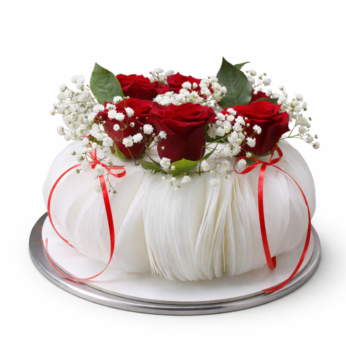 Romantic Rose Cake Tortë romantike me trëndafila të kuq dhe lule dekorative të bardha